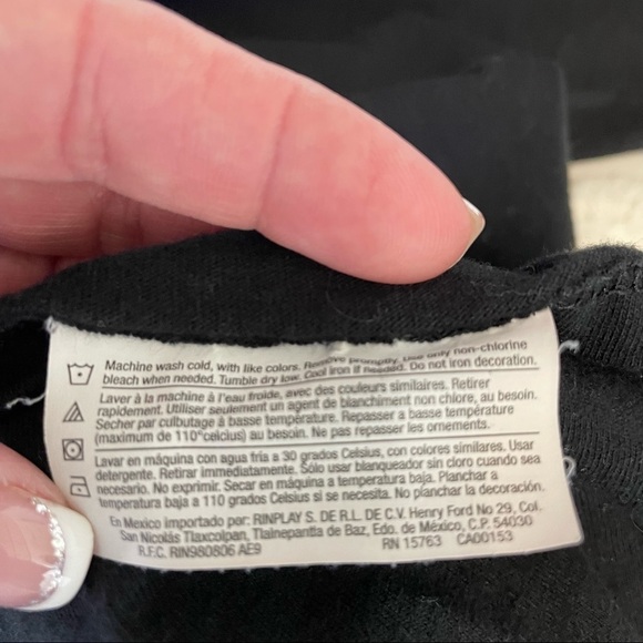 Champion Black Long Sleeve Tee W/ Multi Colored Script Logo Size 2XL - Picture 9 of 9